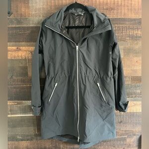 Althleta Women’s Palisade Waterproof Jacket